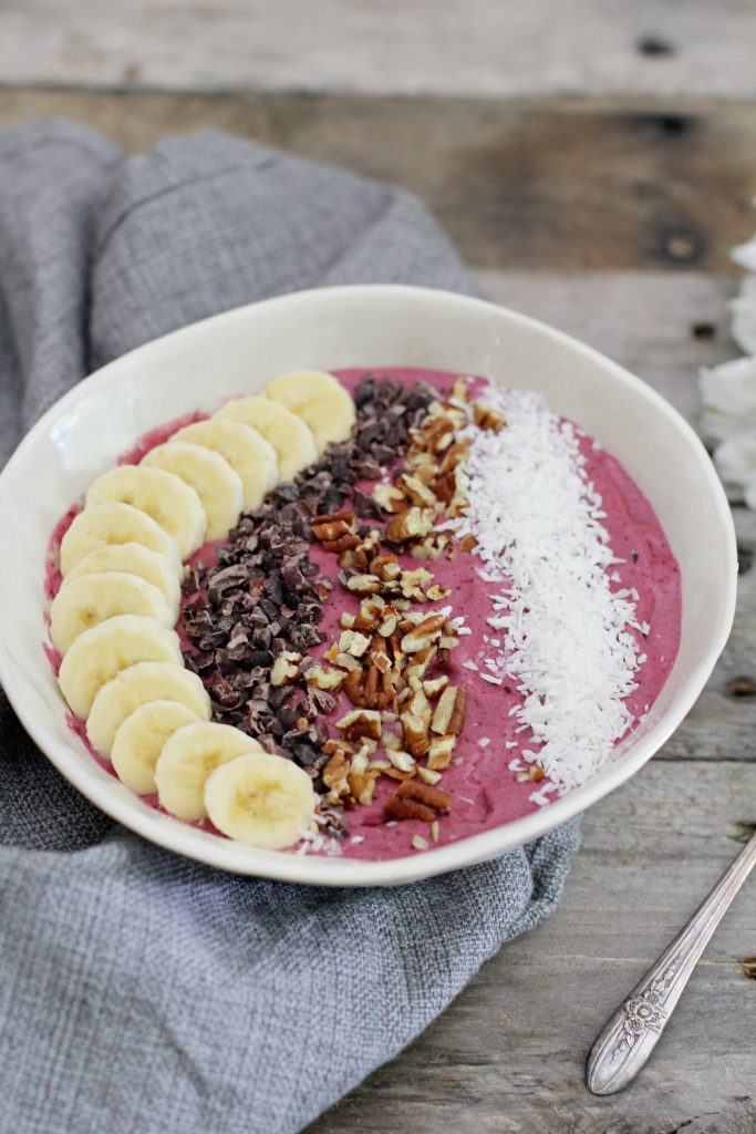 Mixed Berry Smoothie Bowl Dessert by Jessi's Kitchen - FoodSocial