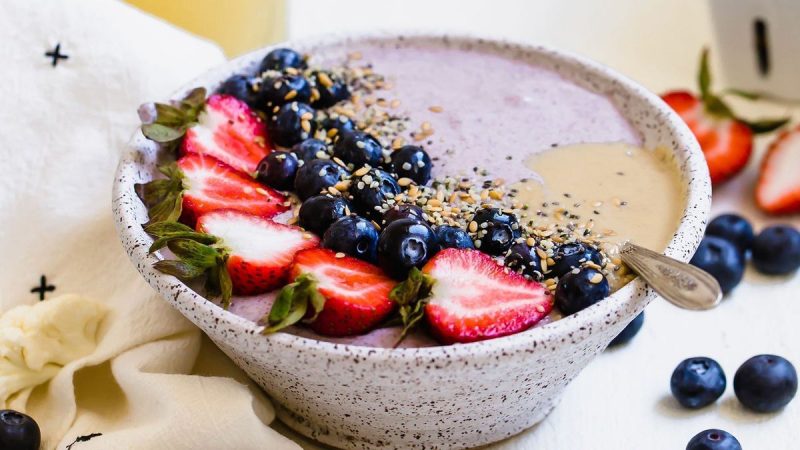Berries & Bone Broth Smoothie Bowl by Bonafide Provisions - FoodSocial