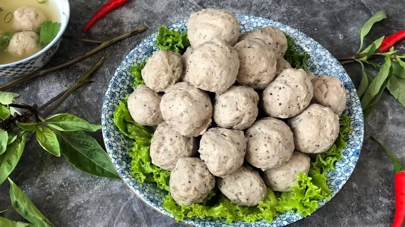 Keto Vietnamese Beef Balls (Bò Viên) | Kitchenaid Stand Mixer Method by Keto Asian Flavours - FoodSo