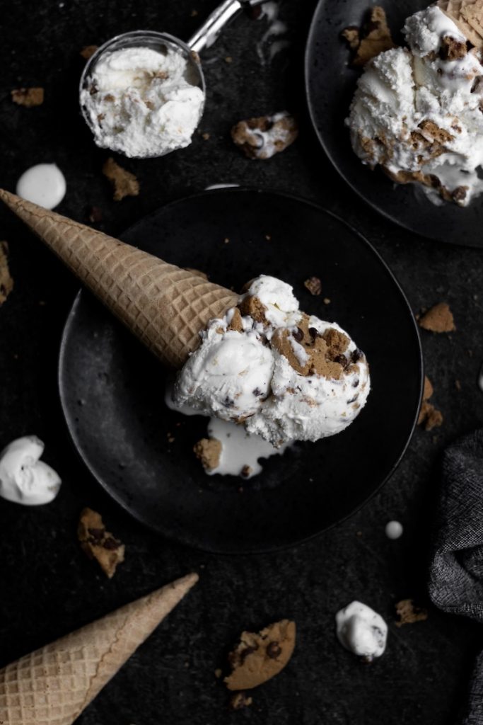 No Churn Vanilla Cookie Ice Cream by Lee McGuire - FoodSocial