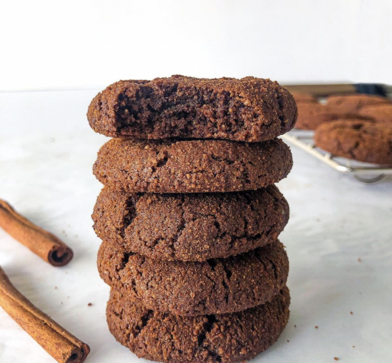 Paleo Gingerbread Cookies by Wakeupandkale - FoodSocial