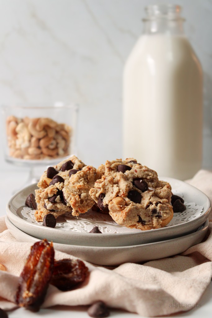 Naturally Sweetened Cashew Chocolate Chip Cookies by Katie | A Latta Eats - FoodSocial