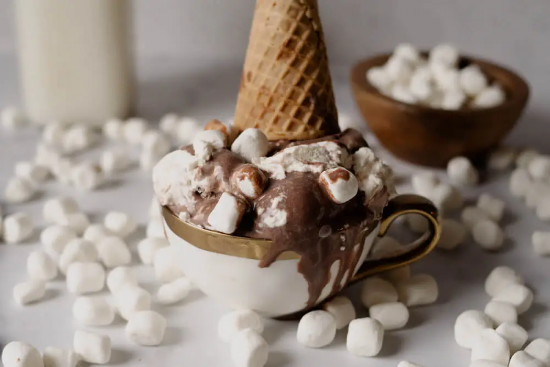 Hot Chocolate Ice Cream in a Jar by Julia - FoodSocial