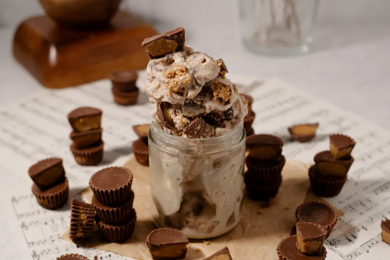 Peanut Butter Cup Ice Cream in a Jar by Julia - FoodSocial