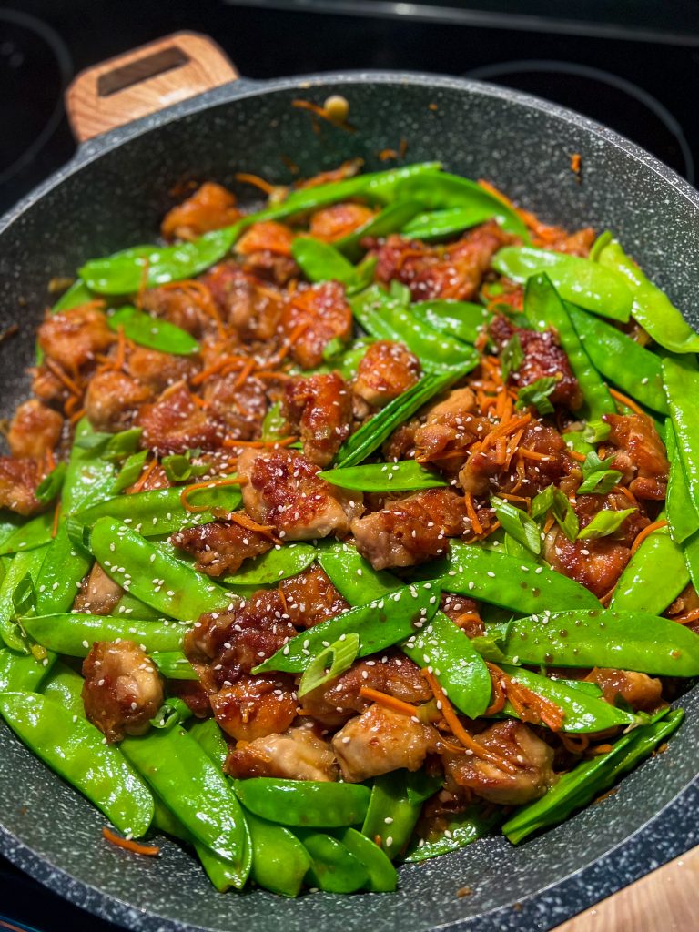 Crispy Orange Chicken & Snow Peas by Penny's Primal - FoodSocial