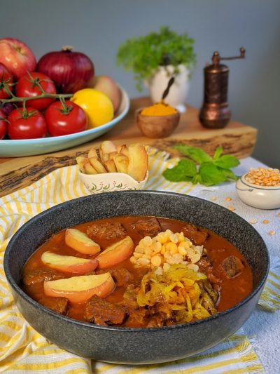 Khoresh Seeb – Beef and Yellow Split Pea Stew with Apples