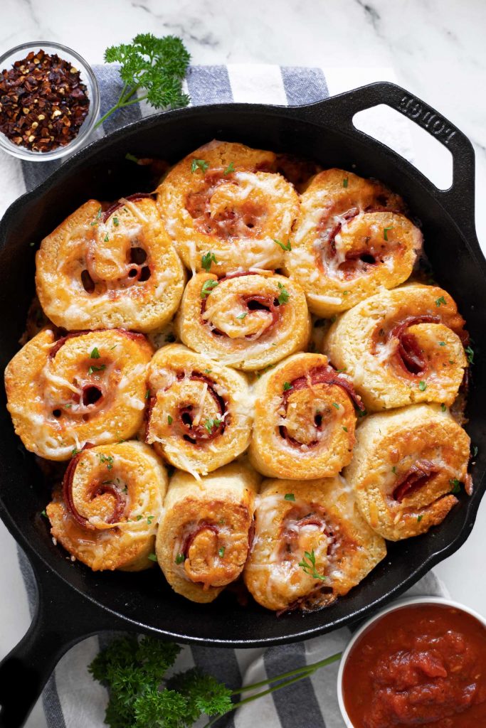 Keto Pizza Rolls by Kit Hondrum - FoodSocial