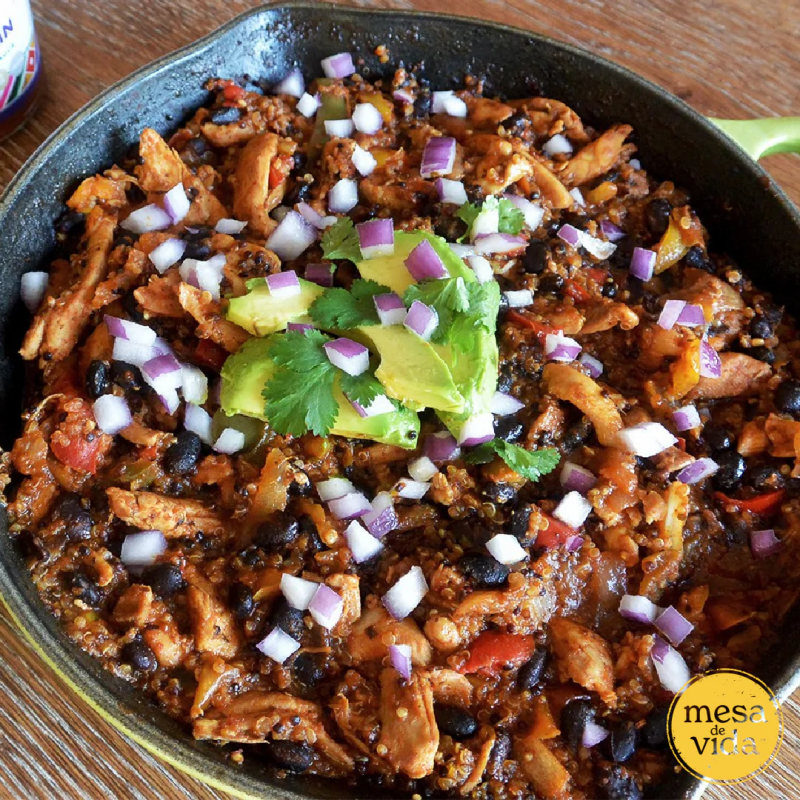 Chicken, Black Bean & Quinoa Skillet by Mesa de Vida - FoodSocial