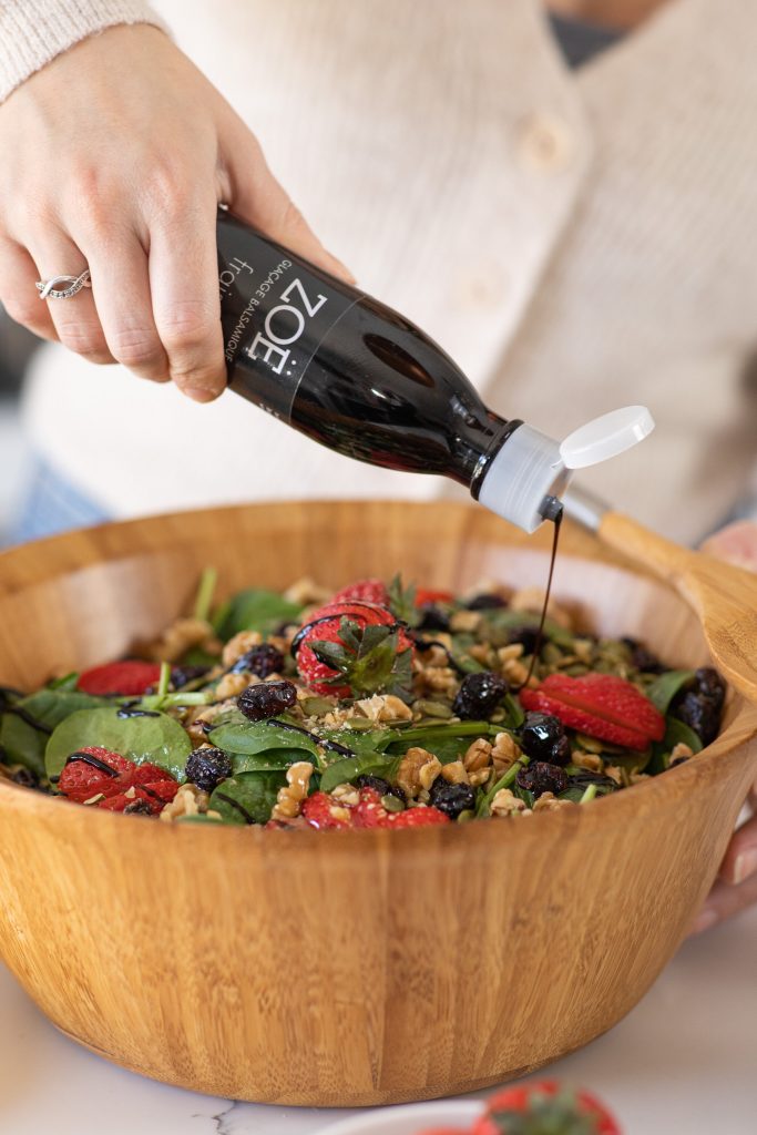 Strawberry Spinach Salad With Strawberry Balsamic Glaze by The Taste of Montreal - FoodSocial