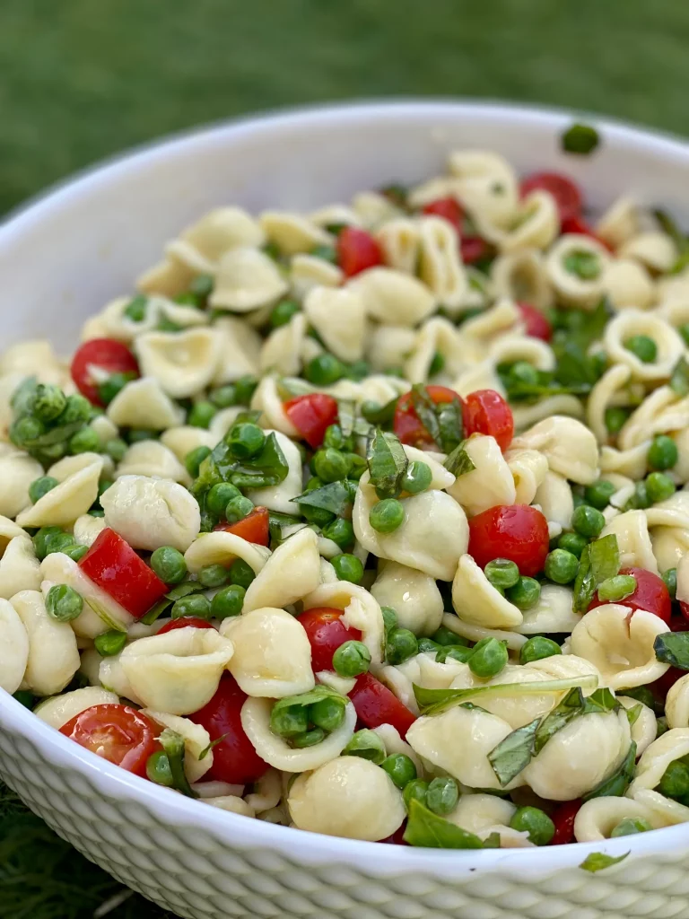 Summer Pasta with Tomatoes & Peas by Nut Crumbs - FoodSocial