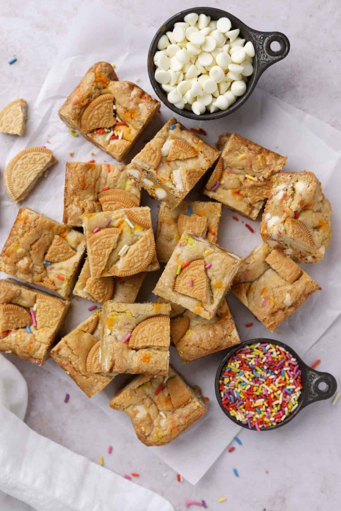 Birthday Cake Blondies by The Sweet Occasion - FoodSocial