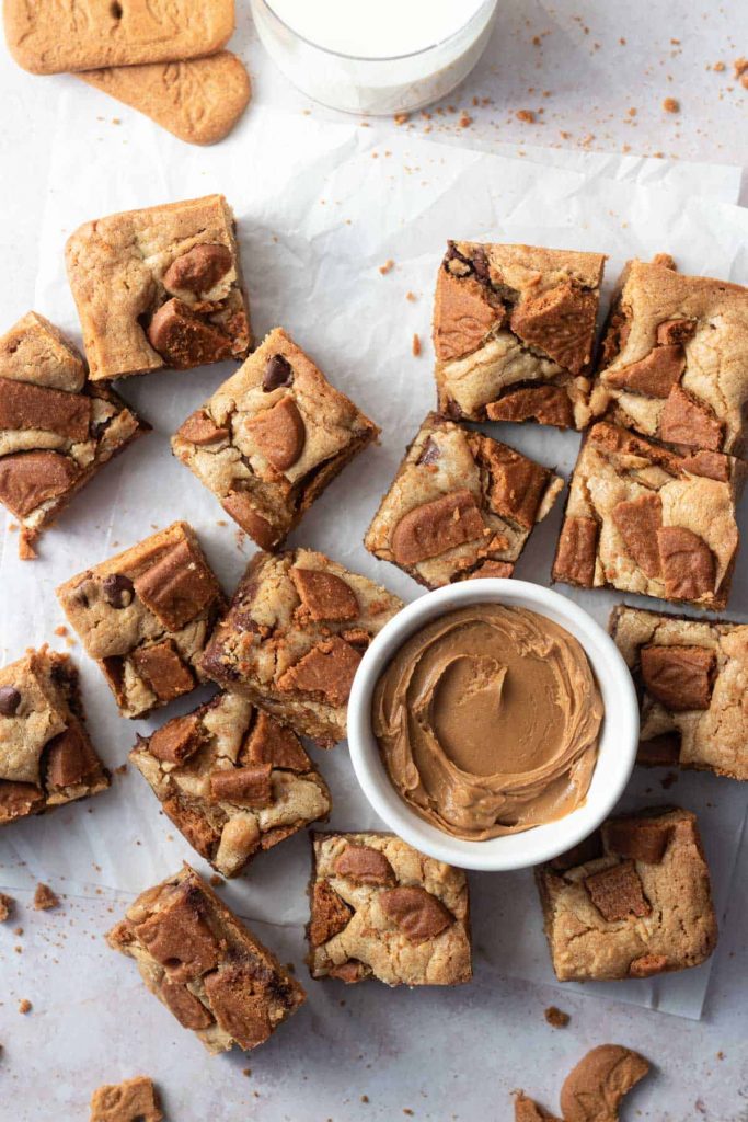 Biscoff Blondies by The Sweet Occasion - FoodSocial