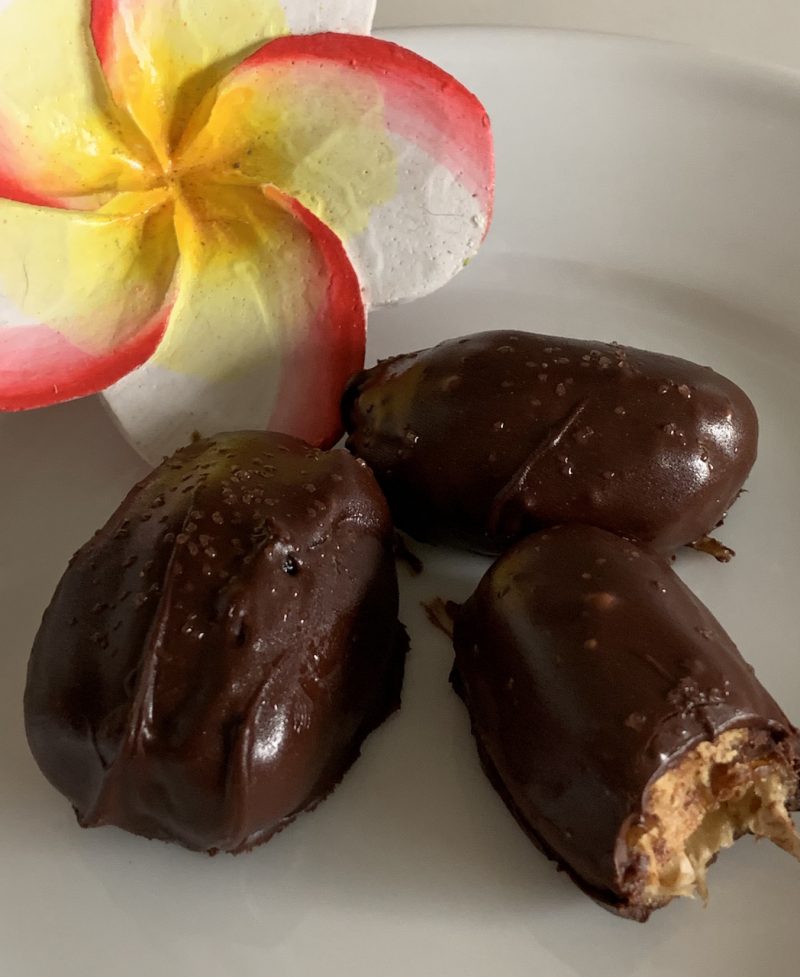 Paleo Chocolate Date Bites by Aloha Healthy Eats - FoodSocial