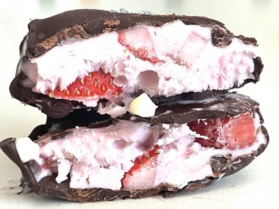 No Bake Dark Chocolate Strawberry Rounds