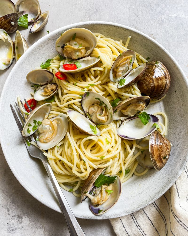 Spaghetti alle Vongole (Spaghetti with Clams) by Primal Gourmet - FoodSocial
