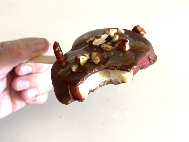 4 Ingredient Apple Turtle Pops by Pascha Chocolate Co - FoodSocial