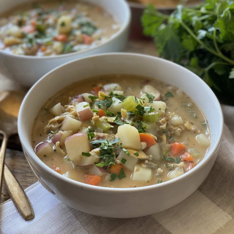 Whole30 Clam Chowder by Reed Dunn - FoodSocial