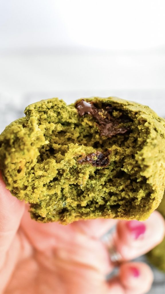 Spinach Chocolate Chips Muffins by joyfuleatsnbeats - FoodSocial