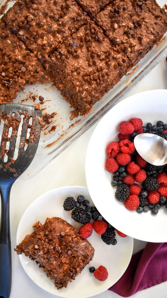 Chocolate Peanut Butter Baked Oatmeal by joyfuleatsnbeats - FoodSocial