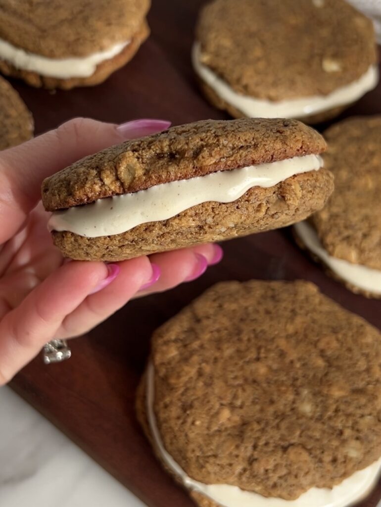 Oatmeal Cream Pies (high protein, gluten free) by colleenshealthylife - FoodSocial