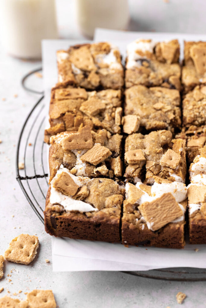 Peanut Butter S’mores Blondies by The Sweet Occasion - FoodSocial