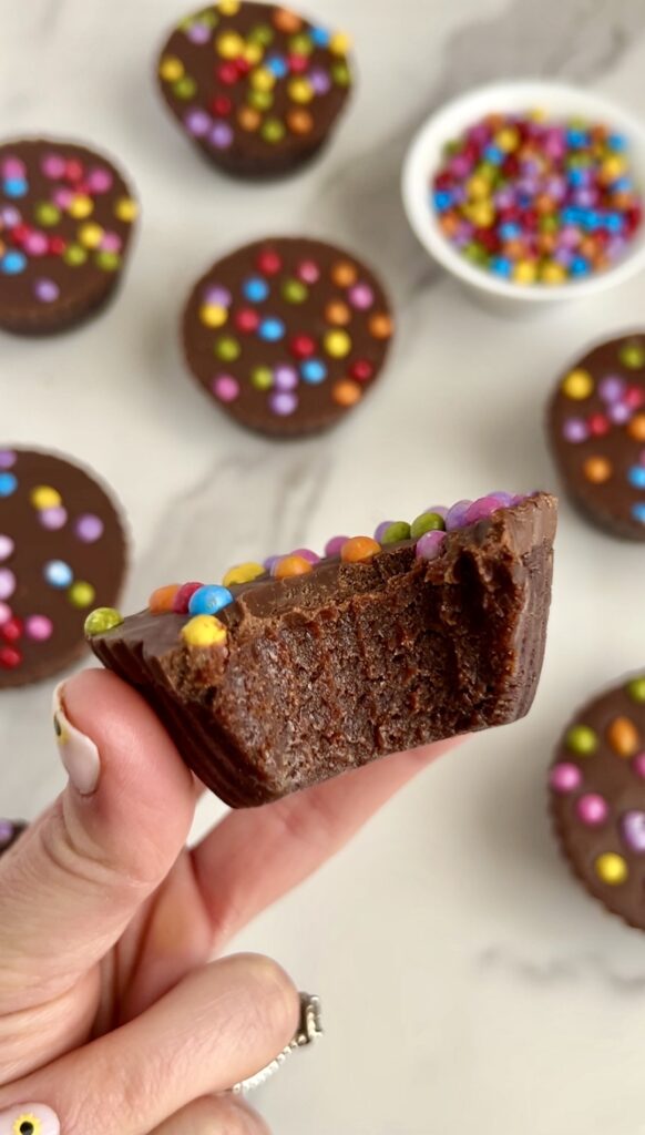 No Bake Cosmic Brownie Protein Cups by colleenshealthylife - FoodSocial