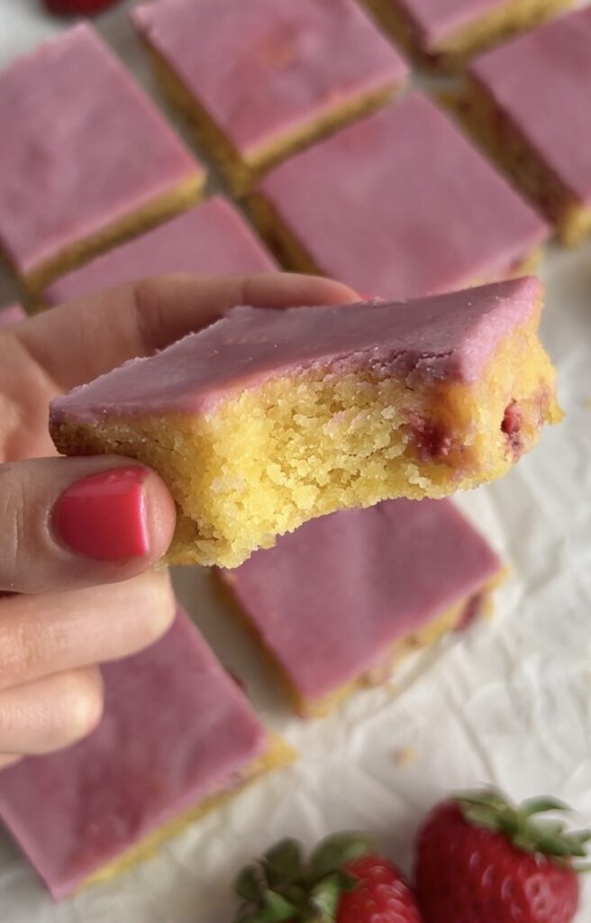 Strawberry Lemon Blondies (gluten free, low sugar) by colleenshealthylife - FoodSocial