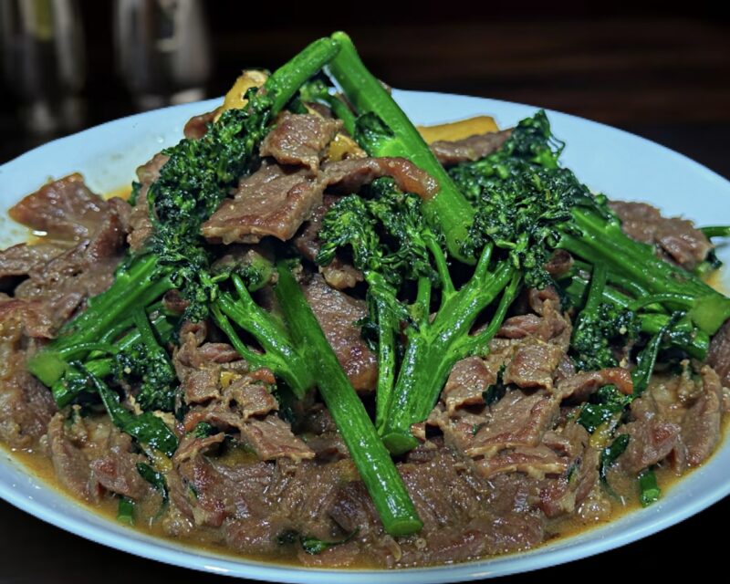 Keto Beef and Broccoli(ni) Stir Fry by Keto Asian Flavours - FoodSocial