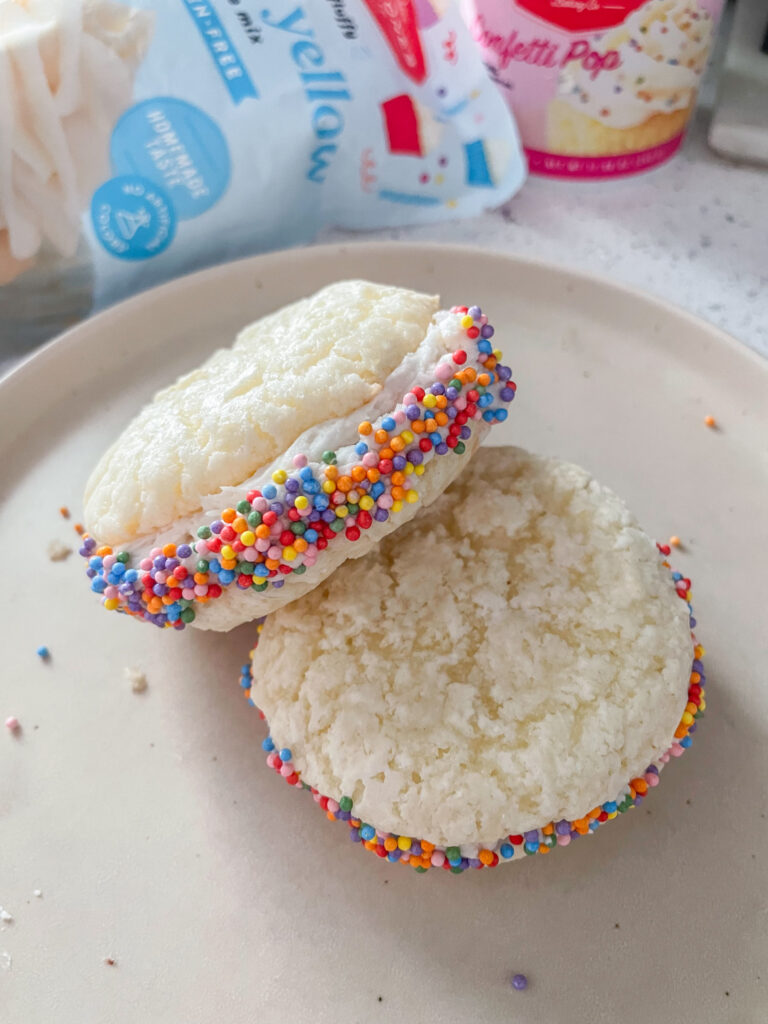 Birthday Cake Cheesecake Cookie Sandwiches by Marissaswholelife - FoodSocial