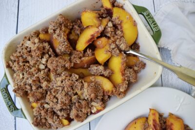 6-Ingredient Healthy Peach Crisp