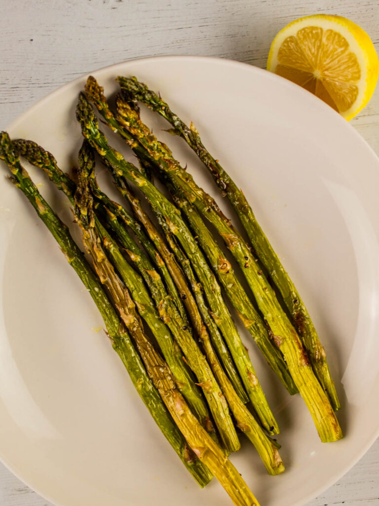 Roasted Asparagus with Lemon by scarlatifamilykitchen - FoodSocial