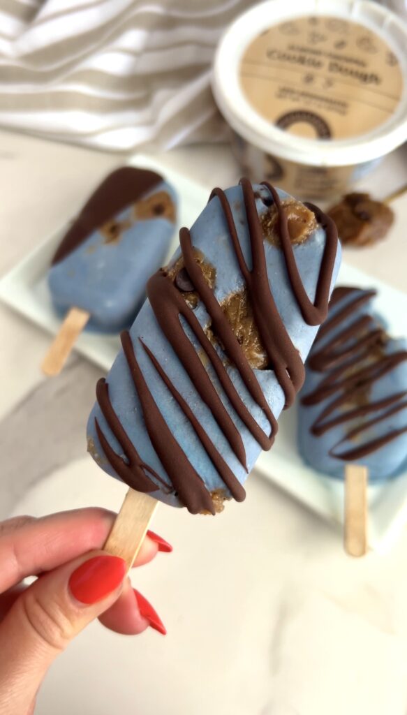 Cookie Monster Nice Cream Pops! by colleenshealthylife - FoodSocial