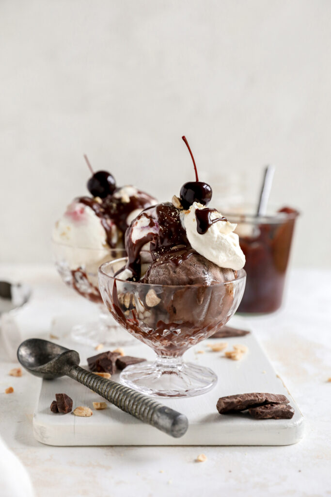 5-Minute Hot Fudge Sauce by Jessi's Kitchen - FoodSocial