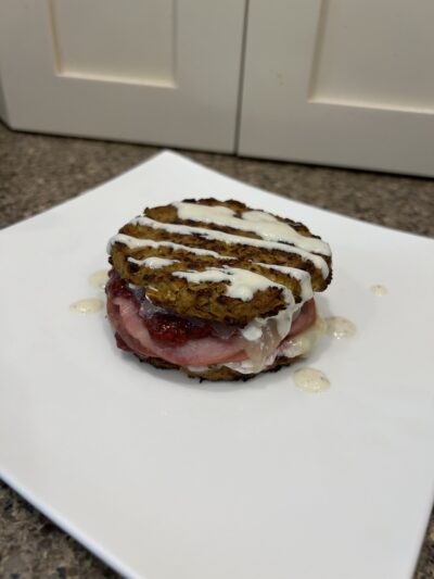 monte cristo sandwich on cauliflower buns