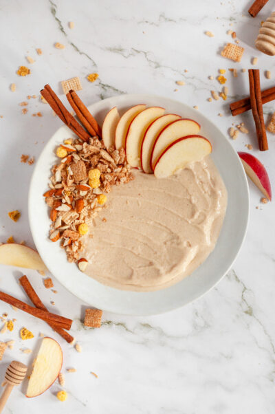 Apple Pie Smoothie Bowl