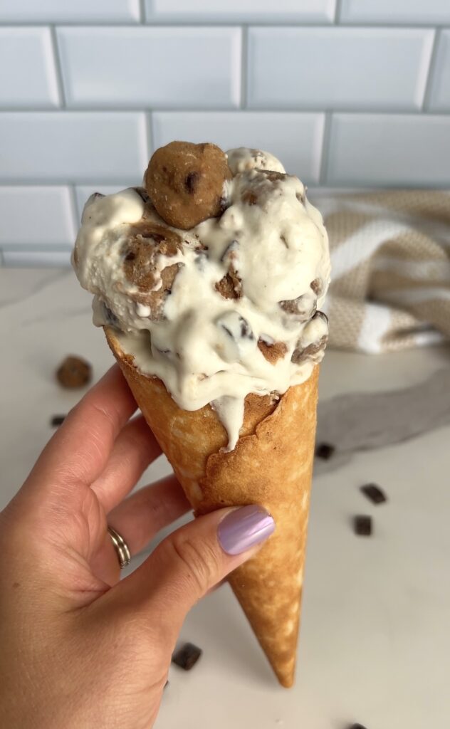 Chocolate Chip Cookie Dough Ice Cream! (dairy free) by colleenshealthylife - FoodSocial