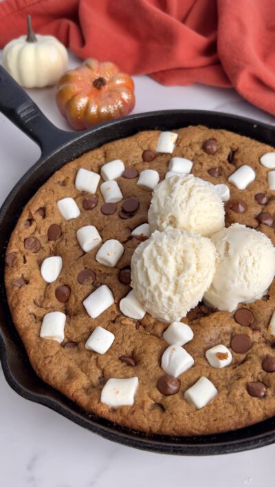 Pumpkin S’mores Cookie Skillet