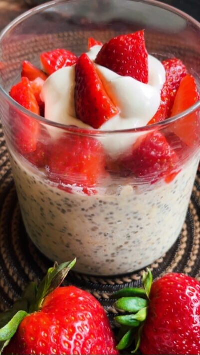 Strawberry Chia Overnight Oats