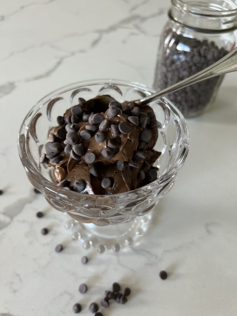 Chocolate Avocado Pudding (paleo) by Aloha Healthy Eats - FoodSocial