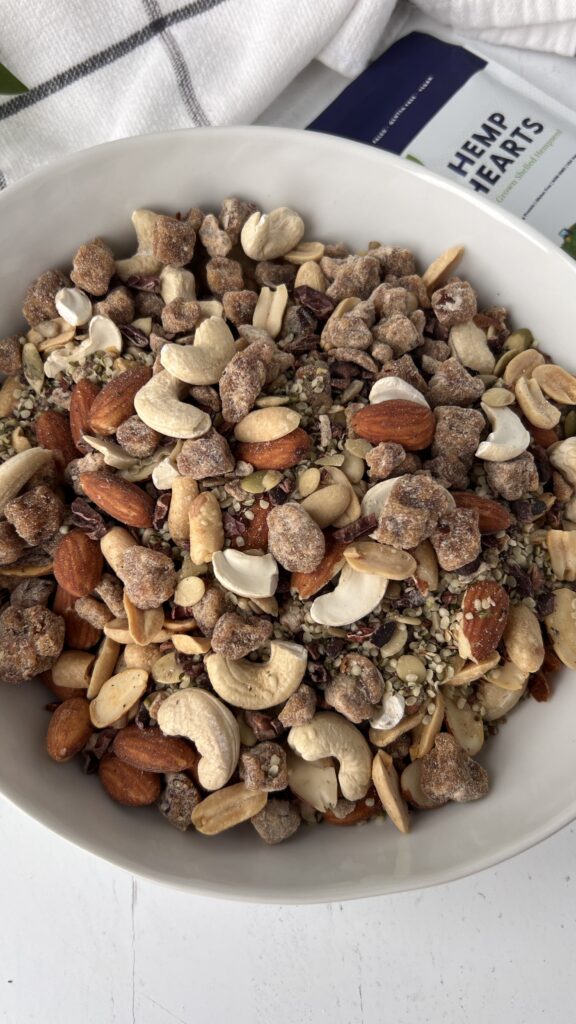 Homemade Trail Mix by hollysbestlife - FoodSocial