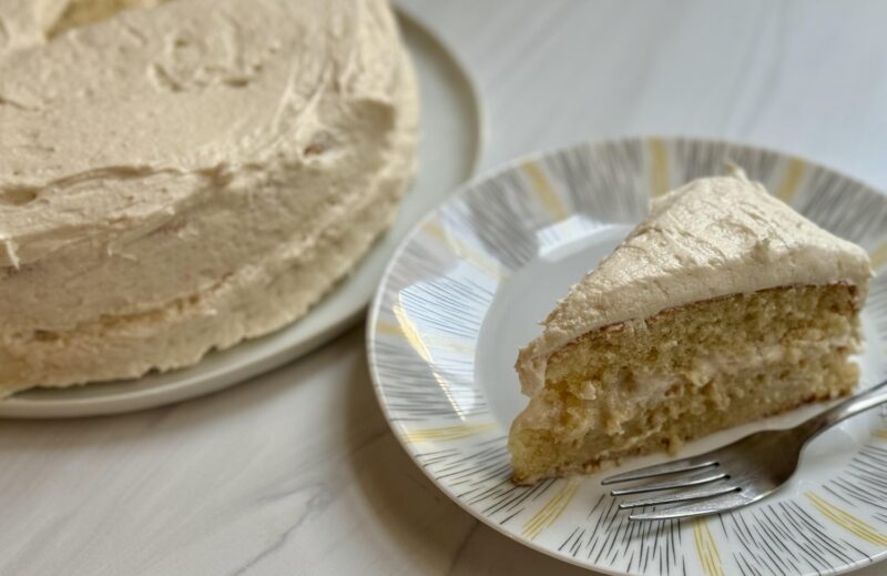 Classic Vanilla Cake by glassofweinstein - FoodSocial