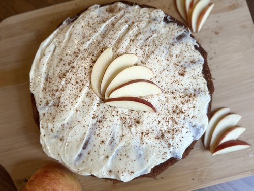 Apple & Honey Cake by glassofweinstein - FoodSocial