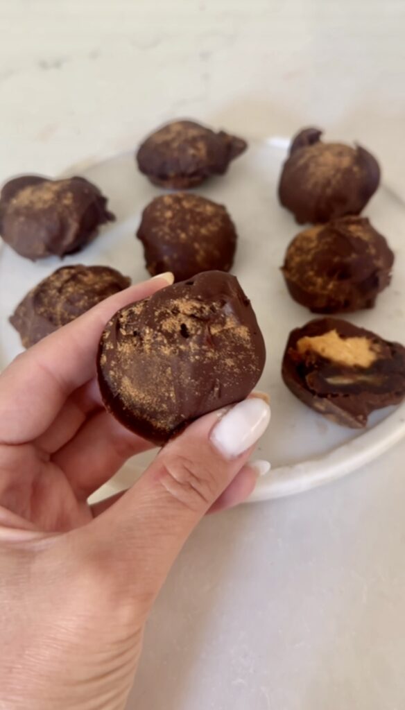 Pumpkin Pie Stuffed Dates by Simplyhealthymama - FoodSocial