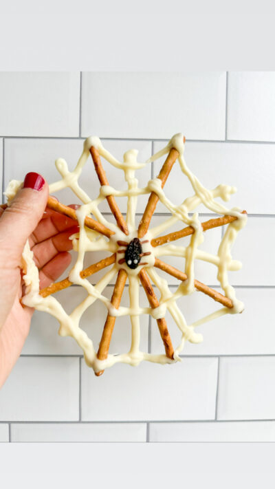 Chocolate Pretzel Spiderwebs