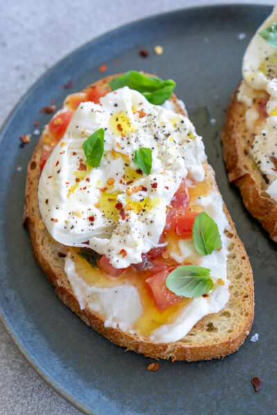 Bougie Burrata Toast