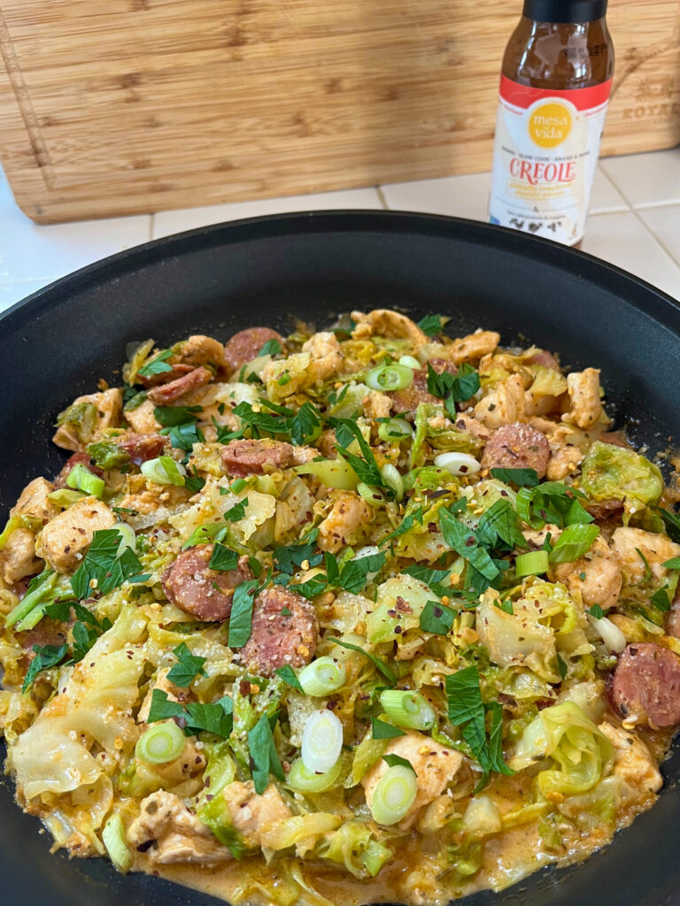 Creamy Creole Chicken Skillet with Cabbage “Noodles” by Mesa de Vida - FoodSocial