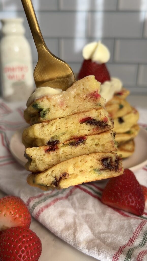 Thick and Fluffy Cottage Cheese Pancakes by colleenshealthylife - FoodSocial