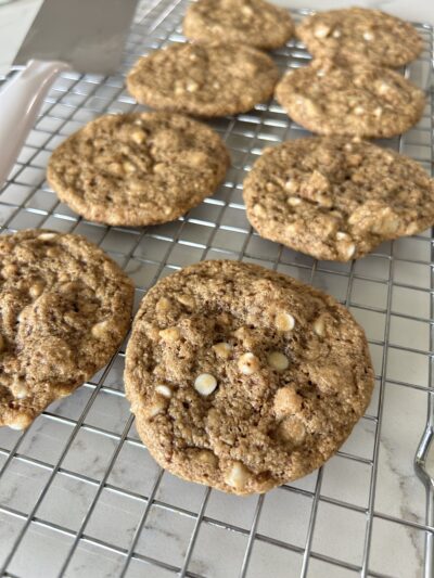 Paleo White Chocolate Macadamia Nut Cookies