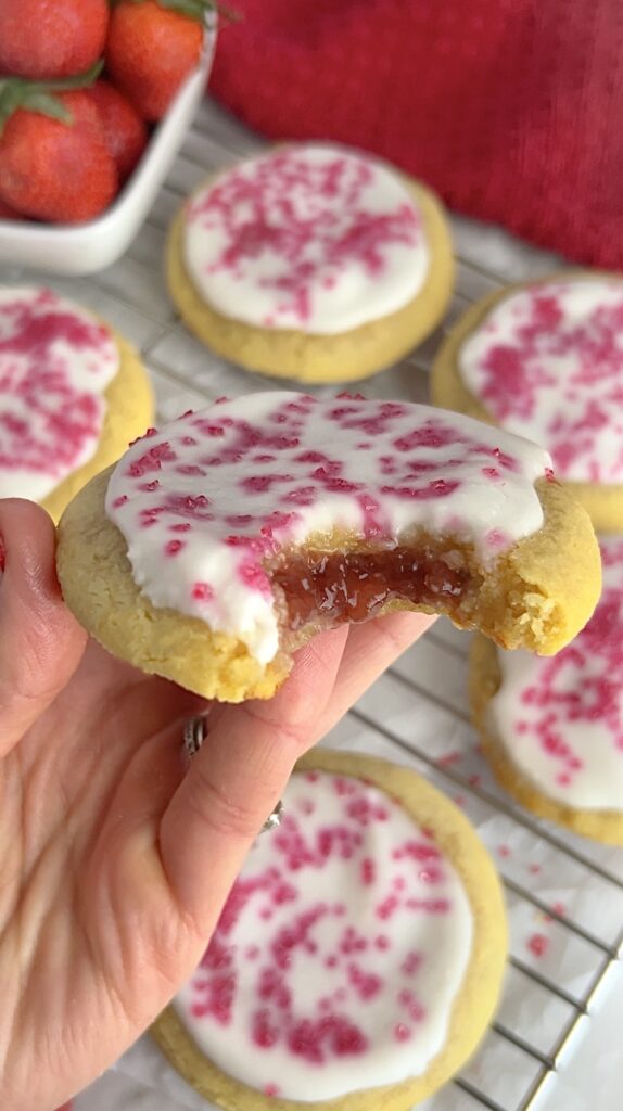 Frosted Pop-Tart Cookies by colleenshealthylife - FoodSocial