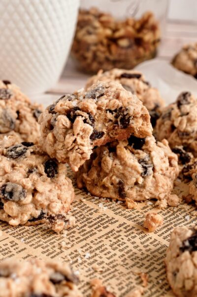 Gluten-Free Oatmeal Raisin Cookies (Vegan Option)